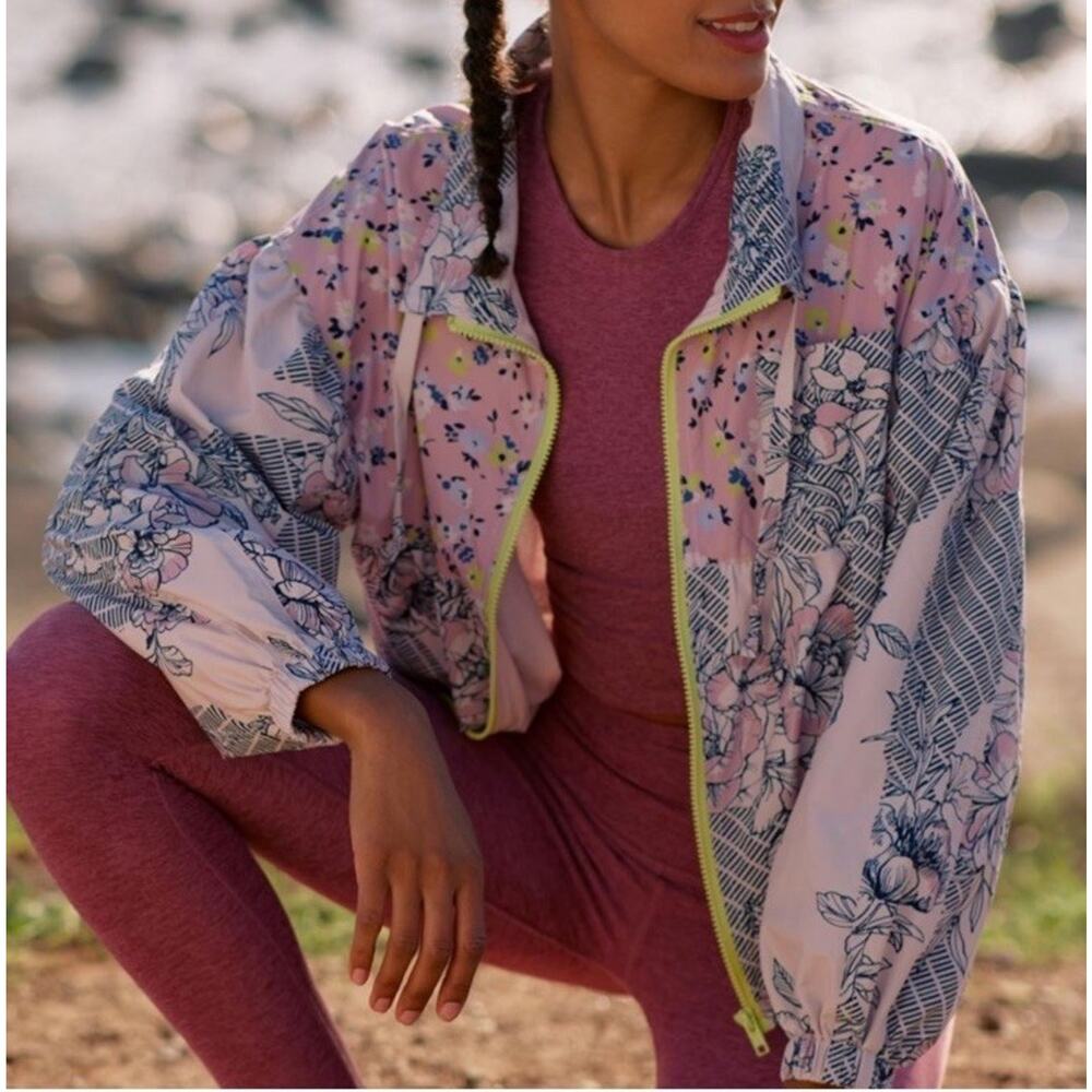 Anthropologie Daily Practice Windbreaker Jacket XS Polyester Zip tront